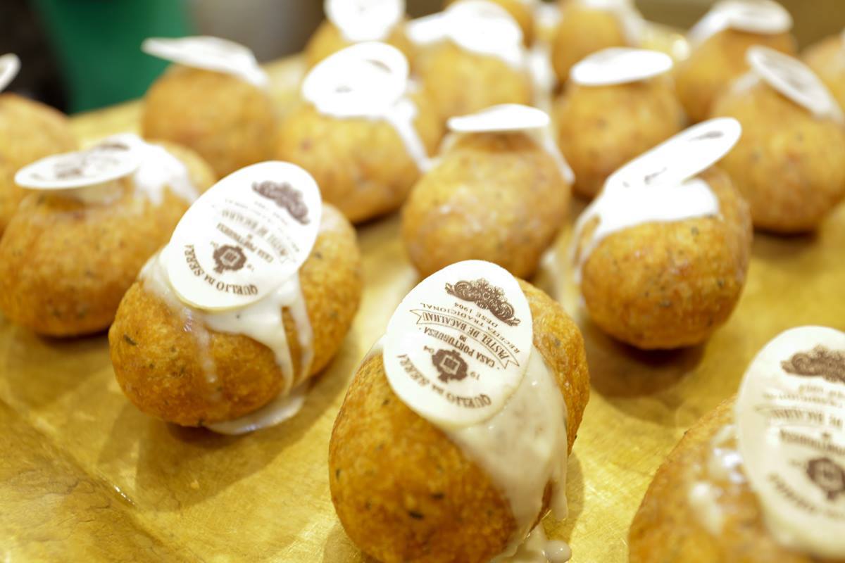 beignets-de-morue-lisbonne-boutique-casa-portuguesa-do-pastel-de-bacalhau